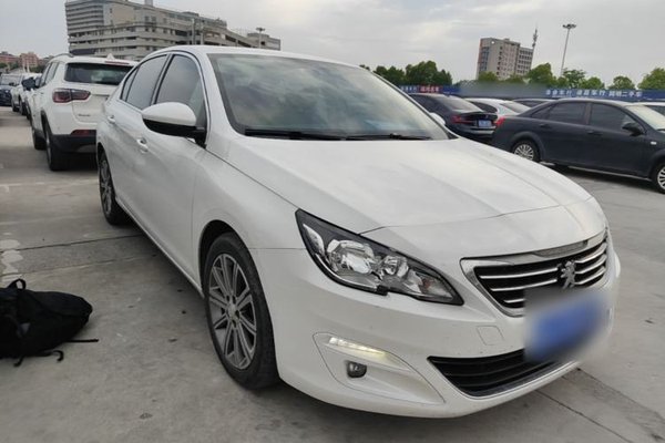 Peugeot 408 2016, 141200 км, за 4950 USD