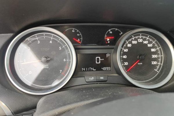 Peugeot 408 2016, 141200 км, за 4950 USD - фото 15