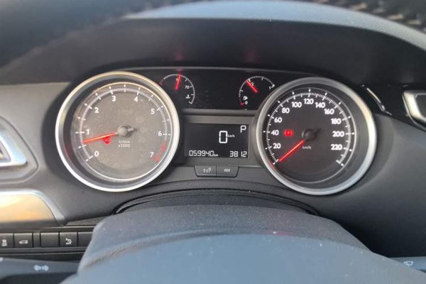 Peugeot 408 2016, 59900 км, за 4324 USD - фото 12