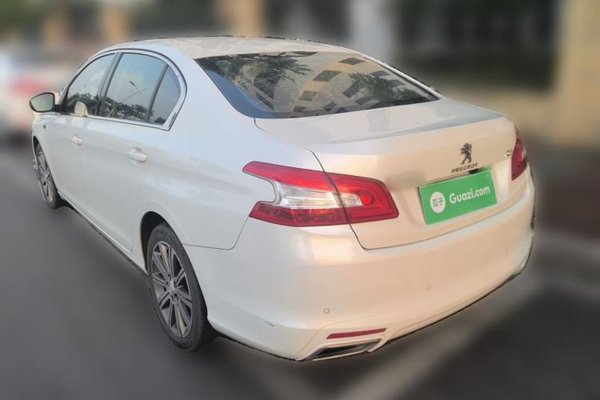 Peugeot 408 2016, 59900 км, за 4324 USD