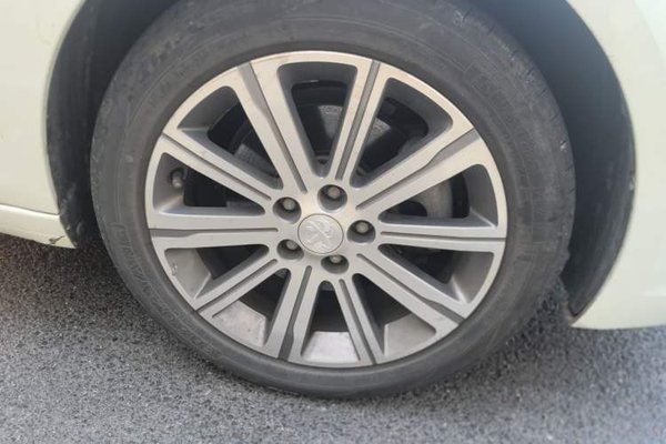 Peugeot 408 2016, 59900 км, за 4324 USD - фото 8