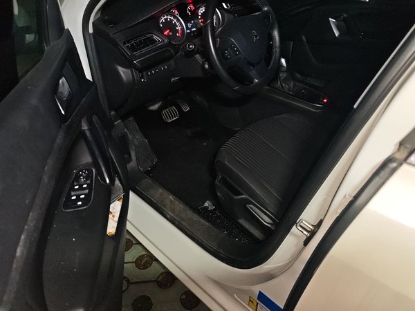 Peugeot 408 2018, 68600 км, за 6241 USD - фото 17