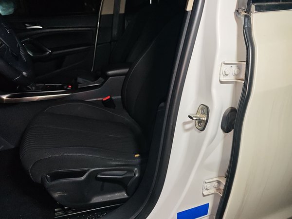 Peugeot 408 2018, 68600 км, за 6241 USD - фото 16