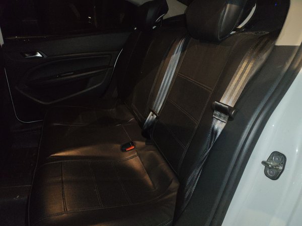 Peugeot 408 2018, 94800 км, за 4867 USD - фото 10