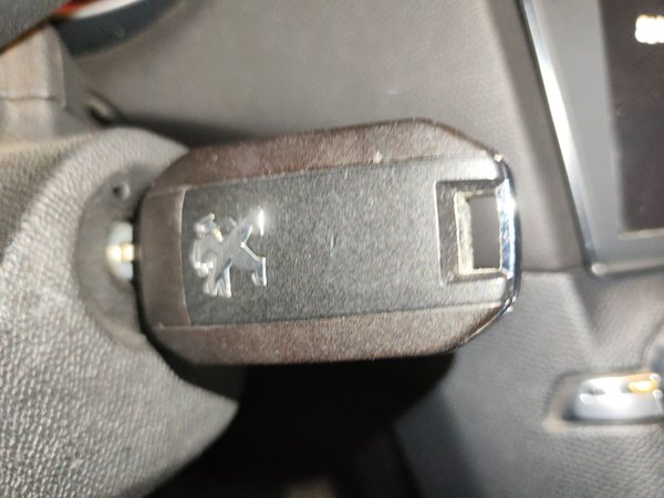 Peugeot 408 2018, 94800 км, за 4867 USD - фото 17