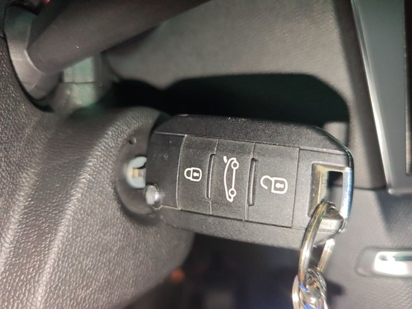 Peugeot 408 2019, 61500 км, за 7701 USD - фото 12