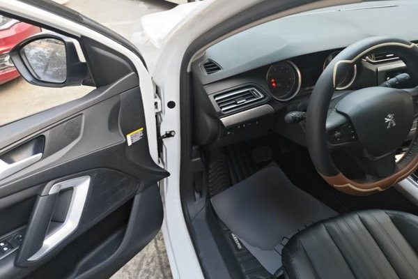 Peugeot 408 2019, 84800 км, за 7284 USD - фото 18