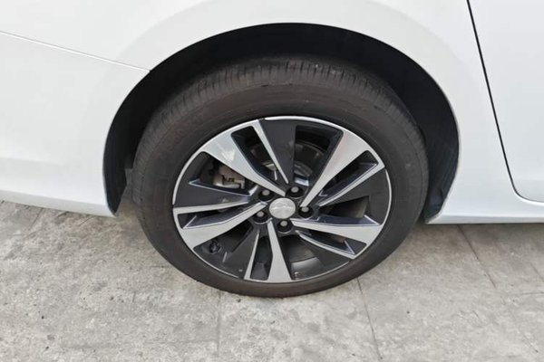 Peugeot 408 2019, 84800 км, за 7284 USD - фото 11