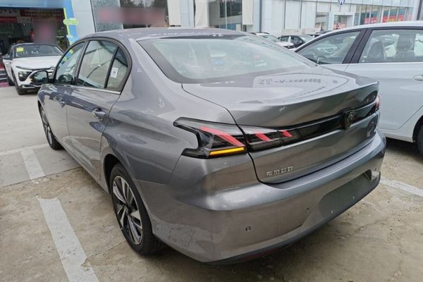 Peugeot 408 2024, 100 км, за 14242 USD