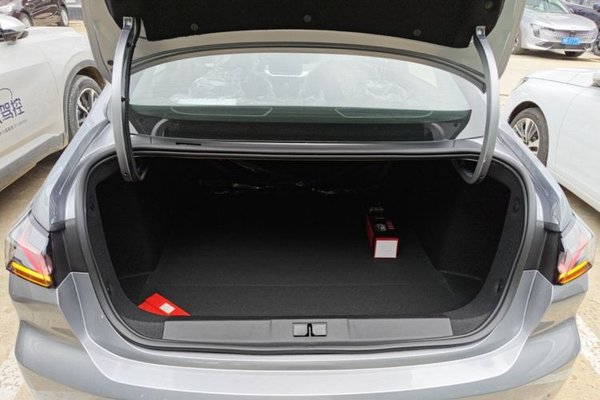 Peugeot 408 2024, 100 км, за 14242 USD - фото 22
