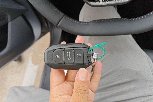 Peugeot 408 2024, 100 км, за 14242 USD - фото 23