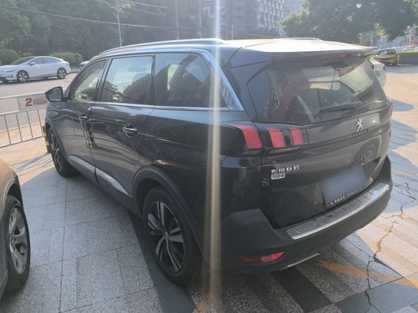 Peugeot 5008 2017, 88100 км, за 9073 USD