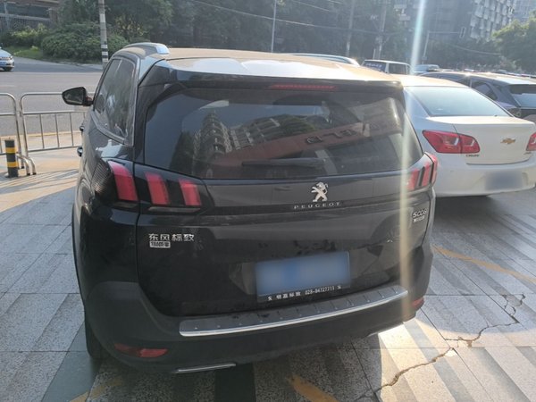 Peugeot 5008 2017, 88100 км, за 9073 USD