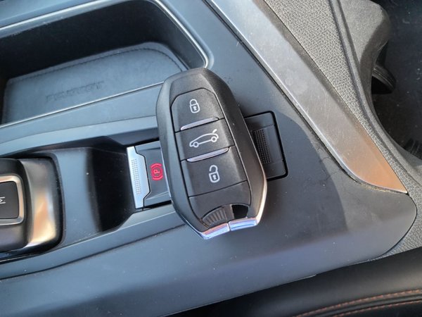 Peugeot 5008 2017, 88100 км, за 9073 USD - фото 12