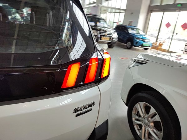 Peugeot 5008 2017, 121400 км, за 8733 USD - фото 7