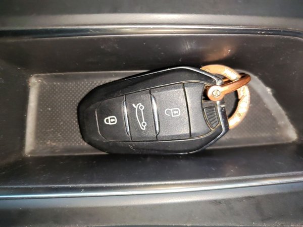 Peugeot 5008 2017, 121400 км, за 8733 USD - фото 12