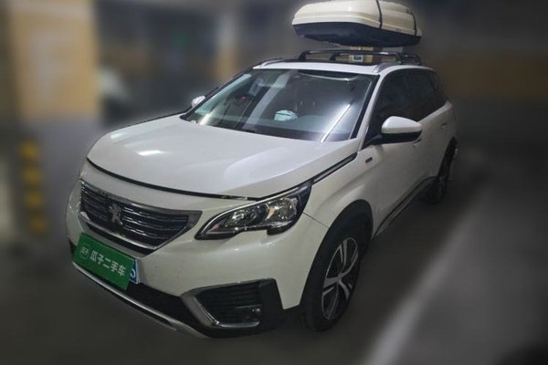 Peugeot 5008 · 2017 год