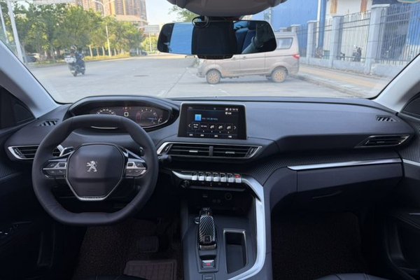 Peugeot 5008 2017, 118200 км, за 8601 USD