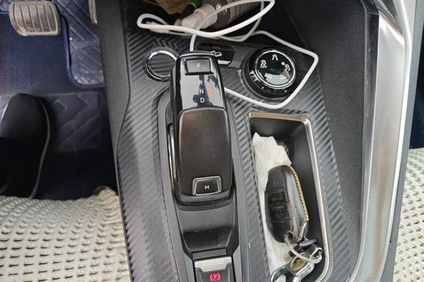 Peugeot 5008 2017, 63500 км, за 8963 USD - фото 15