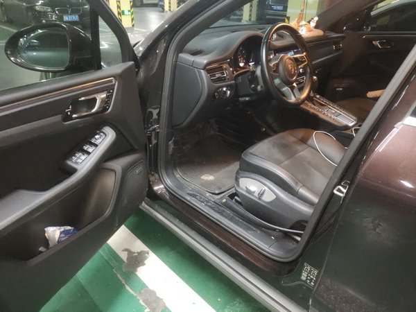 Porsche Macan 2020, 55900 км, за 37828 USD - фото 17