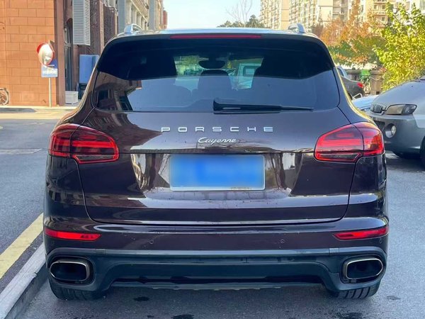 Porsche Cayenne 2015, 104400 км, за 29951 USD