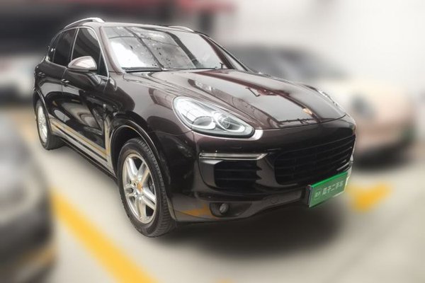 Porsche Cayenne 2016, 117000 км, за 31146 USD