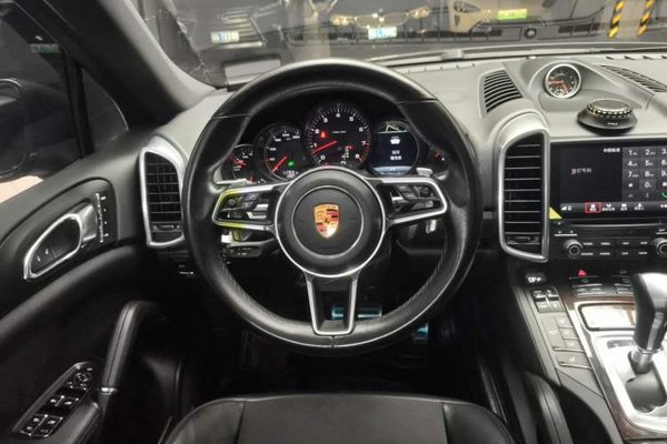 Porsche Cayenne 2016, 117000 км, за 31146 USD - фото 10