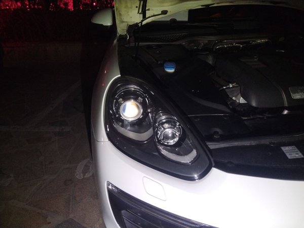 Porsche Cayenne 2016, 89100 км, за 35643 USD