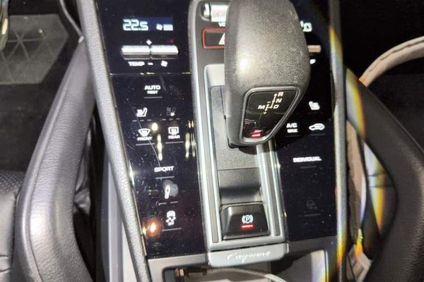Porsche Cayenne 2018, 100600 км, за 44663 USD - фото 14