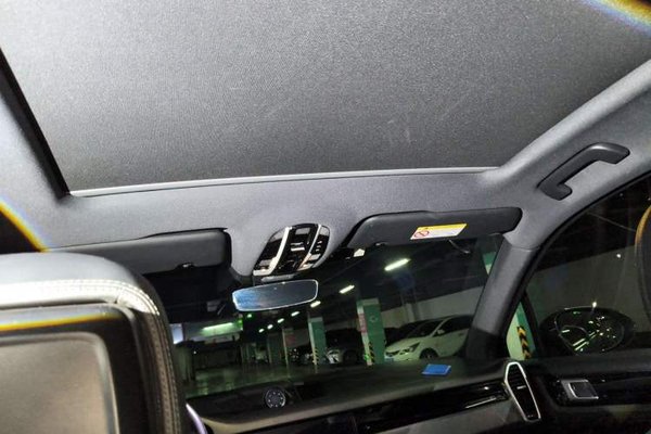 Porsche Cayenne 2018, 100600 км, за 44663 USD - фото 18