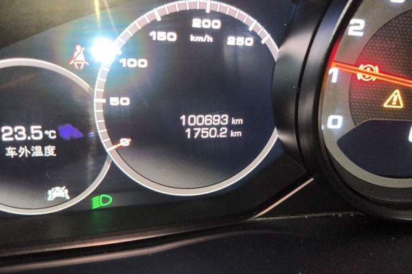 Porsche Cayenne 2018, 100600 км, за 44663 USD - фото 12
