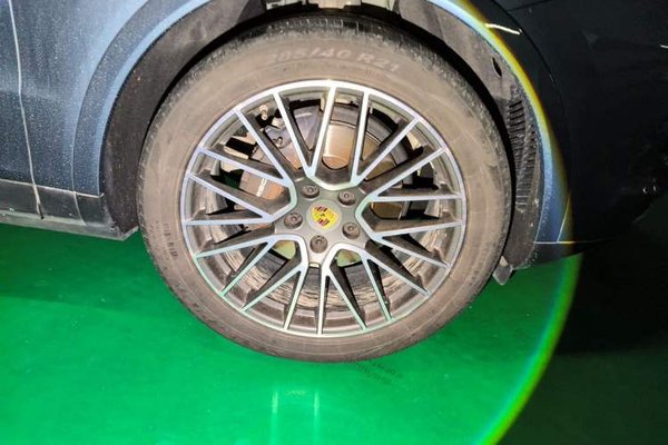 Porsche Cayenne 2018, 100600 км, за 44663 USD - фото 8