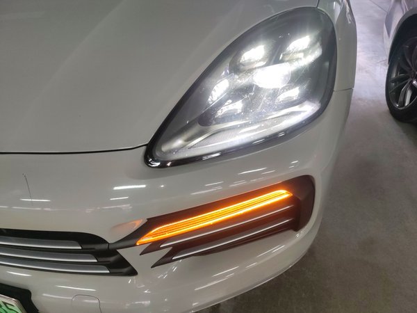 Porsche Cayenne E-Hybrid 2019 Cayenne E-Hybrid 2.0T, 2019 года