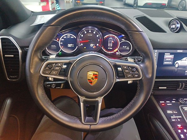 Porsche Cayenne 2019, 70400 км, за 65989 USD - фото 12