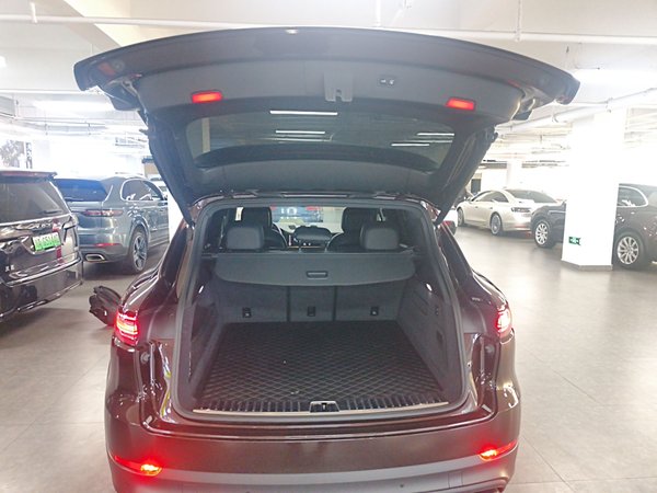 Porsche Cayenne 2019, 70400 км, за 65989 USD - фото 18