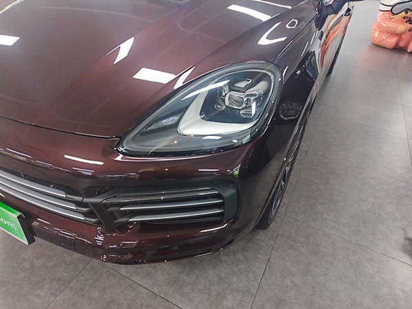 Porsche Cayenne 2019, 70400 км, за 65989 USD - фото 2