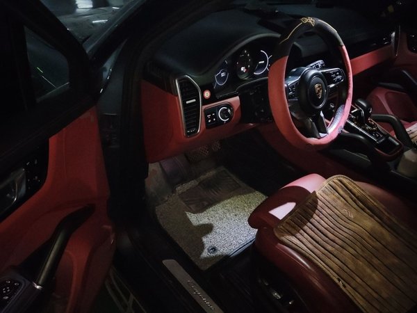 Porsche Cayenne 2019, 59100 км, за 68932 USD - фото 17