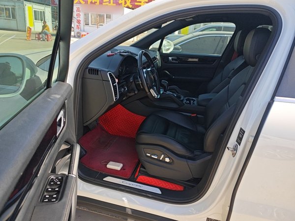 Porsche Cayenne 2019, 73900 км, за 68295 USD - фото 21