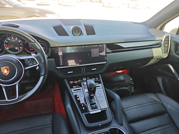 Porsche Cayenne 2019, 73900 км, за 68295 USD - фото 14