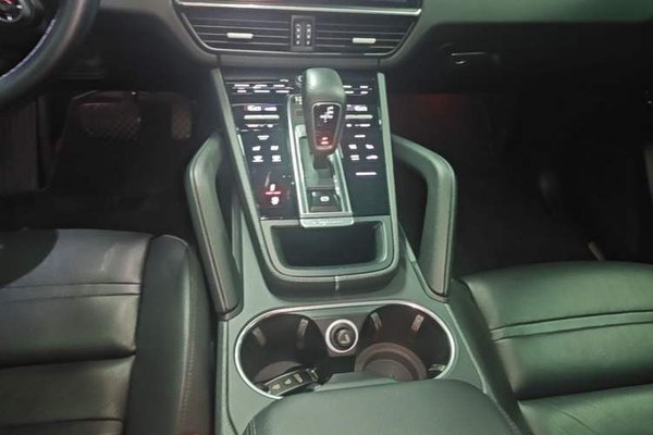 Porsche Cayenne E-Hybrid 2020, 118699 км, за 48934 USD - фото 16