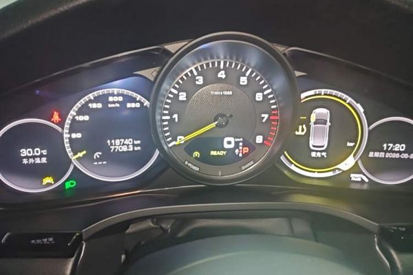Porsche Cayenne E-Hybrid 2020, 118699 км, за 48934 USD - фото 14