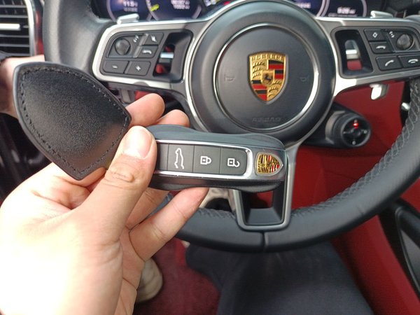 Porsche Cayenne E-Hybrid 2021, 86100 км, за 64263 USD - фото 9