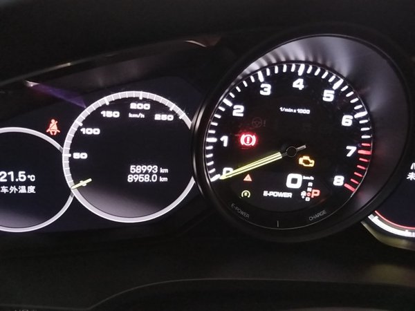 Porsche Cayenne E-Hybrid 2021, 59000 км, за 71416 USD - фото 15