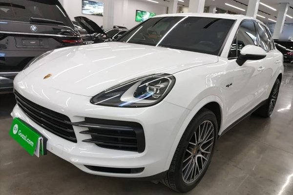 Porsche Cayenne E-Hybrid · 2021 год