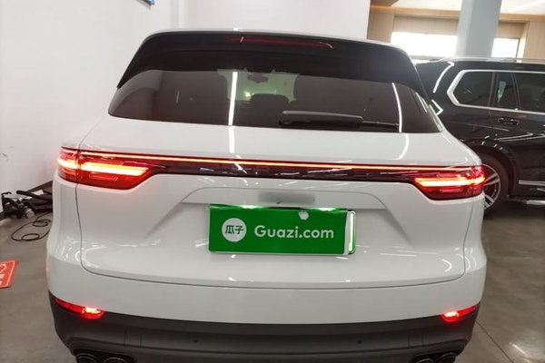 Porsche Cayenne E-Hybrid 2021, 47600 км, за 64800 USD