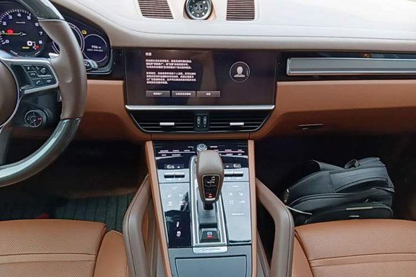 Porsche Cayenne E-Hybrid 2023, 50000 км, за 73632 USD - фото 16