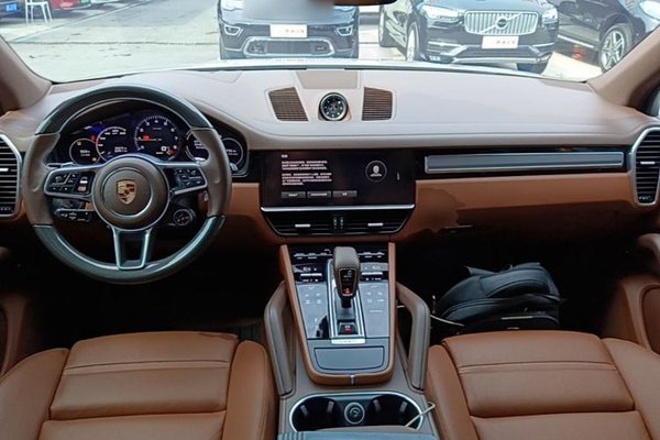 Porsche Cayenne E-Hybrid 2023, 50000 км, за 73632 USD - фото 13