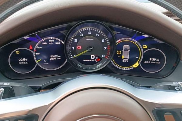 Porsche Cayenne E-Hybrid 2023, 50000 км, за 73632 USD - фото 15