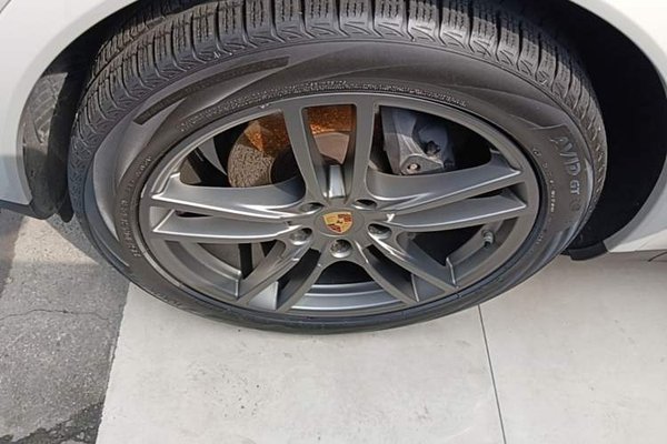 Porsche Cayenne E-Hybrid 2023, 50000 км, за 73632 USD - фото 8