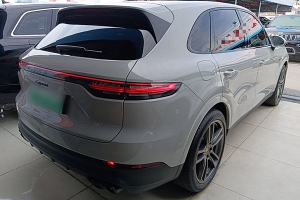 Porsche Cayenne E-Hybrid 2023, 50000 км, за 73632 USD - фото 6
